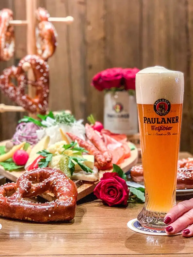 Wirthsaus-zum-faulen-pelz-ueberlingen-bodensee-background-200214_PWB_FB_GL_HWBN_Valentinstag_Blizz